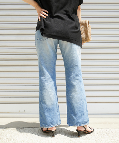 FRAMeWORK(フレームワーク)の「FRAMeWORK made by J フレアジーンズ(ダメージ)(その他パンツ・レディース・サックスブルー・SMALL/MEDIUM/LARGE)」の10枚目の写真