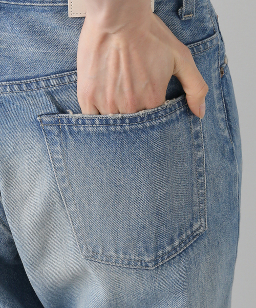 FRAMeWORK(フレームワーク)の「FRAMeWORK made by J フレアジーンズ(ダメージ)(その他パンツ・レディース・サックスブルー・SMALL/MEDIUM/LARGE)」の16枚目の写真