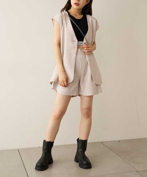 Chico（チコ）の「【LINNEE】麻調スラブオーバージレ（ベスト・レディース・ブラック/グレー/グレイッシュベージュ・FREE）」の8枚目の写真