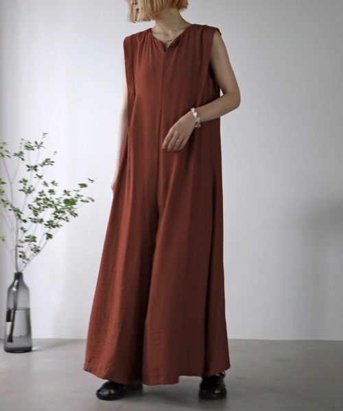 UNFIELD(アンフィールド)の「【UNFIELD】ノースリーブサロペット(サロペット/オーバーオール・レディース・ブラック/ブラウン/レンガ・FREE)」の8枚目の写真