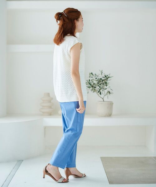 le.coeur blanc（ルクールブラン）の「シャンブレーテーパードパンツ（スラックス・レディース・ネイビー/サックスブルー・38/36）」の3枚目の写真