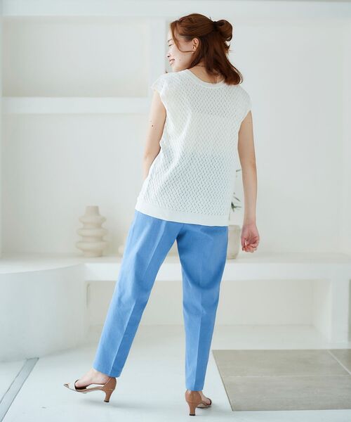 le.coeur blanc（ルクールブラン）の「シャンブレーテーパードパンツ（スラックス・レディース・ネイビー/サックスブルー・38/36）」の16枚目の写真