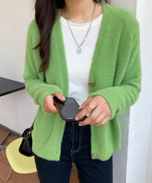 ABITOKYO(アビトーキョー)の「ゴールドボタンシャギーカーディガン(カーディガン/ボレロ・レディース・ブラック/アイボリー/オレンジ/グリーン/ベージュ/パープル・FREE)」の16枚目の写真