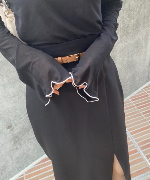 one after another NICE CLAUP(ワンアフターアナザーナイスクラップ)の「1枚あると旬なスタイリングに。配色メローシアートップス(Tシャツ/カットソー・レディース・アイボリー/ブラック/ライトグレー/キャメル・FREE)」の17枚目の写真