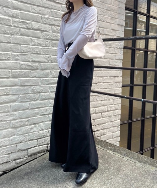 one after another NICE CLAUP(ワンアフターアナザーナイスクラップ)の「1枚あると旬なスタイリングに。配色メローシアートップス(Tシャツ/カットソー・レディース・アイボリー/ブラック/ライトグレー/キャメル・FREE)」の7枚目の写真