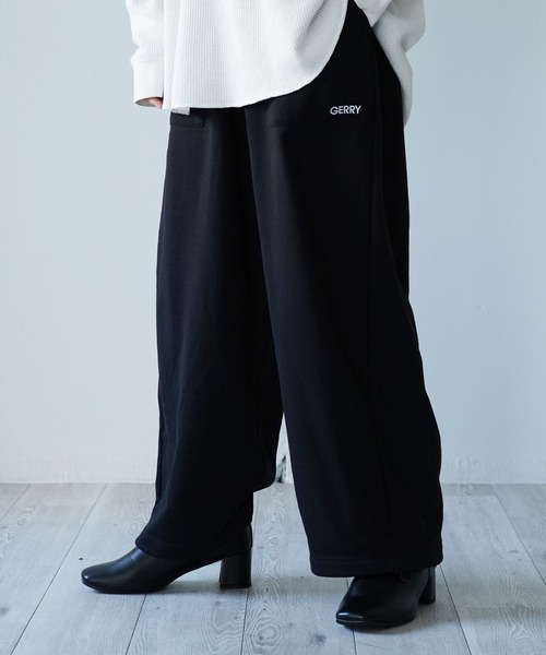 GERRY（ジェリー）の「GERRY / ジェリー 別注 コラボ ルーズシルエット 切替配色 裏毛 スウェットパンツ（スウェットパンツ・メンズ・ブラック/ベージュ/グリーン・MEDIUM/LARGE）」の2枚目の写真