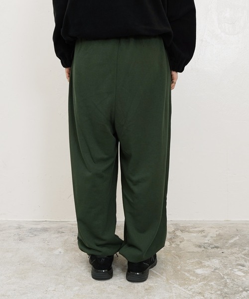 GERRY（ジェリー）の「GERRY / ジェリー 別注 コラボ ルーズシルエット 切替配色 裏毛 スウェットパンツ（スウェットパンツ・メンズ・ブラック/ベージュ/グリーン・MEDIUM/LARGE）」の21枚目の写真