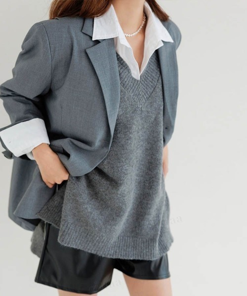 Dalfwin（ダールフィン）の「2022 AW 秋冬 韓国ファッション ニット ベスト レディース　ルーズフィットニットベスト ジレ（ベスト・レディース・ブラック/ベージュ/グレー・FREE）」の6枚目の写真