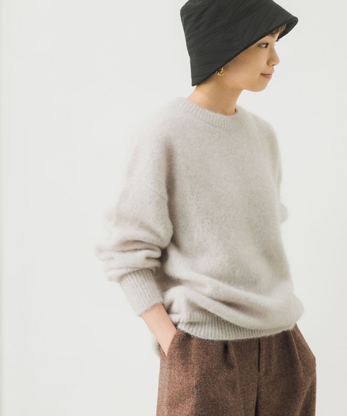 URBAN RESEARCH(アーバンリサーチ)の「COFILスーパーキッドモヘヤ混プルオーバー(ニット/セーター・レディース・オレンジ/グリーン/グレー系その他・FREE)」の4枚目の写真