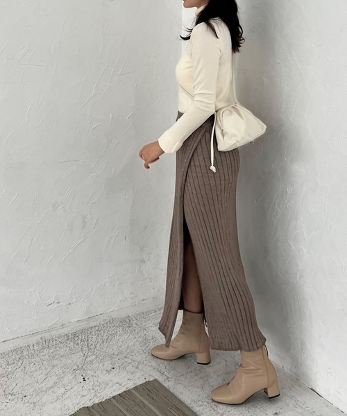 Lamoa(ラモア)の「Lamoa/リブニット スリット ロングスカート(スカート・レディース・ブラック/ベージュ・FREE)」の19枚目の写真