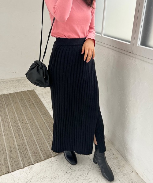 Lamoa(ラモア)の「Lamoa/リブニット スリット ロングスカート(スカート・レディース・ブラック/ベージュ・FREE)」の7枚目の写真