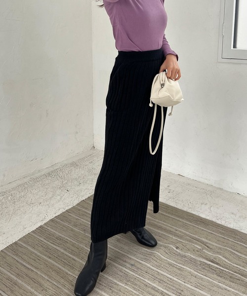 Lamoa(ラモア)の「Lamoa/リブニット スリット ロングスカート(スカート・レディース・ブラック/ベージュ・FREE)」の21枚目の写真