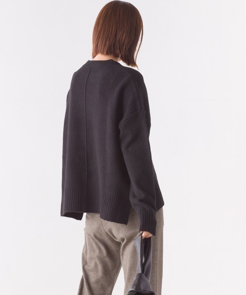 OMNES（オムネス）の「もっちりボックスプルオーバーニット（ニット/セーター・レディース・アイボリー/ブラック/ブルー/ブラウン/グレー・FREE）」の7枚目の写真