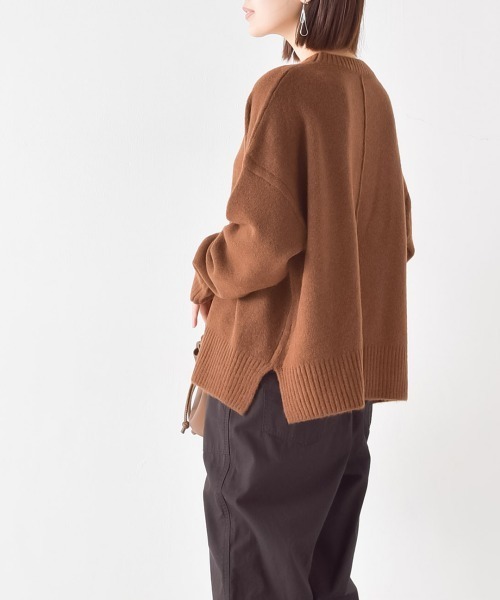 OMNES（オムネス）の「もっちりボックスプルオーバーニット（ニット/セーター・レディース・アイボリー/ブラック/ブルー/ブラウン/グレー・FREE）」の16枚目の写真