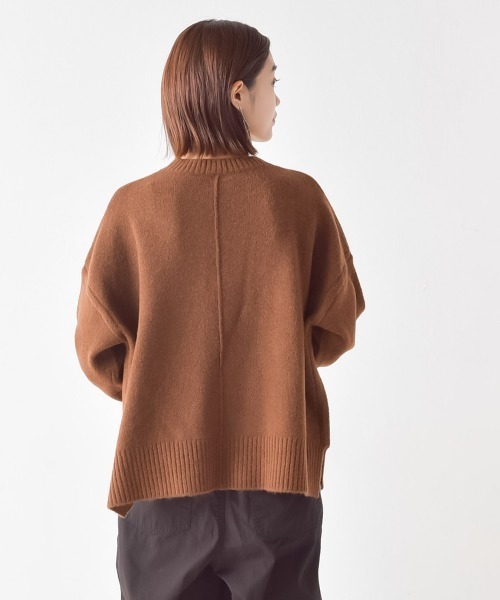 OMNES（オムネス）の「もっちりボックスプルオーバーニット（ニット/セーター・レディース・アイボリー/ブラック/ブルー/ブラウン/グレー・FREE）」の17枚目の写真