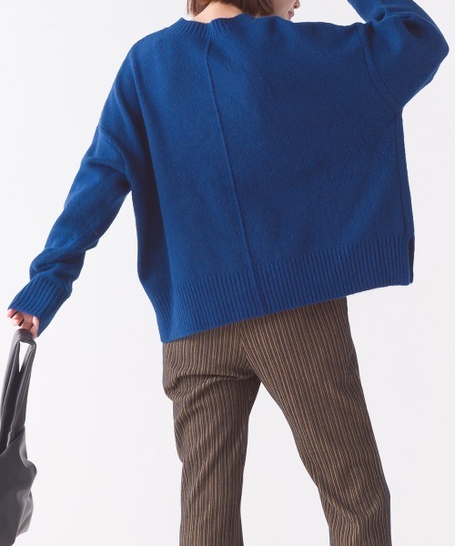 OMNES（オムネス）の「もっちりボックスプルオーバーニット（ニット/セーター・レディース・アイボリー/ブラック/ブルー/ブラウン/グレー・FREE）」の22枚目の写真