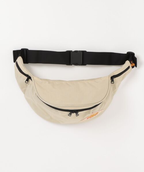 KELTY（ケルティ）の「<王道バック>【KELTY/ケルティ】ナイロンボディバッグ　ミニファニー / MINI FANNY（ボディバッグ/ウエストポーチ・メンズ・マスタード/モカ/セージグリーン/ダークグレー/ネイビー/オリーブ/タン/ブラック/ブラウン系その他/ベージュ・FREE）」の5枚目の写真