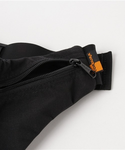 KELTY（ケルティ）の「<王道バック>【KELTY/ケルティ】ナイロンボディバッグ　ミニファニー / MINI FANNY（ボディバッグ/ウエストポーチ・メンズ・マスタード/モカ/セージグリーン/ダークグレー/ネイビー/オリーブ/タン/ブラック/ブラウン系その他/ベージュ・FREE）」の17枚目の写真