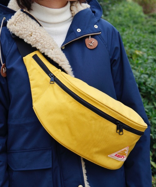 KELTY（ケルティ）の「<王道バック>【KELTY/ケルティ】ナイロンボディバッグ　ミニファニー / MINI FANNY（ボディバッグ/ウエストポーチ・メンズ・マスタード/モカ/セージグリーン/ダークグレー/ネイビー/オリーブ/タン/ブラック/ブラウン系その他/ベージュ・FREE）」の21枚目の写真