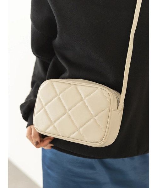 koe（コエ）の「ダイヤキルティングショルダーバッグ（ショルダーバッグ・レディース・ブラック/ネイビー/アイボリー・FREE）」の5枚目の写真