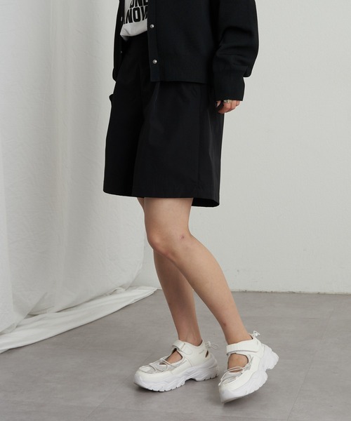 COLONY 2139（コロニートゥーワンスリーナイン）の「タックショートパンツ（その他パンツ・レディース・ネイビー/アイボリー/ブラック・SMALL/MEDIUM）」の10枚目の写真