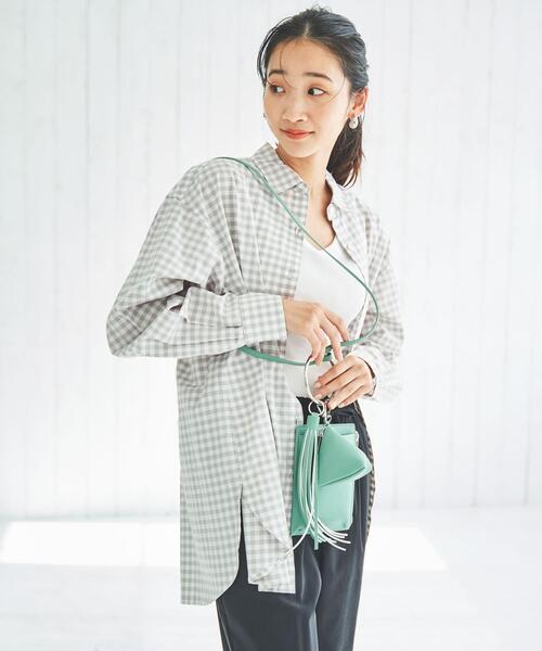 coen（コーエン）の「チャーム付きスマホショルダーバッグ（ショルダーバッグ・レディース・ケリーグリーン/ベージュ/ブラック・FREE）」の5枚目の写真