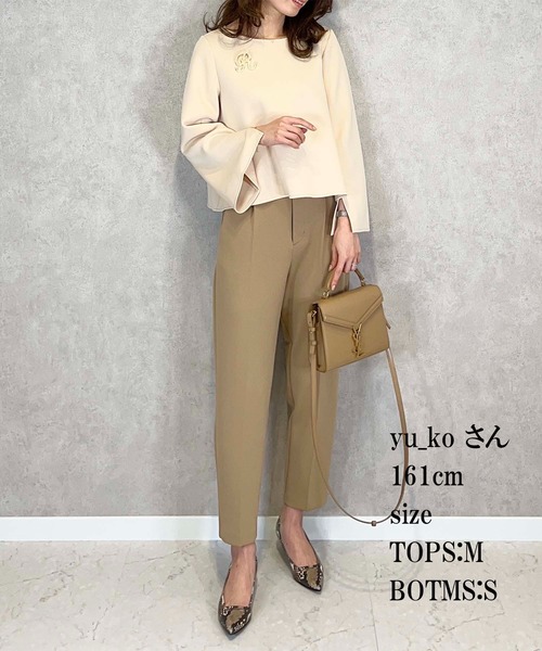 toucher du brise（トゥシェドブリーズ）の「【インフルエンサーyu_koさん】 きれいめ ボートネック トップス 袖 スリット（Tシャツ/カットソー・レディース・ネイビー/カーキ/クリーム・M）」の4枚目の写真