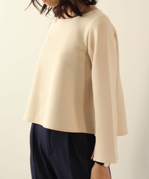 toucher du brise（トゥシェドブリーズ）の「【インフルエンサーyu_koさん】 きれいめ ボートネック トップス 袖 スリット（Tシャツ/カットソー・レディース・ネイビー/カーキ/クリーム・M）」の16枚目の写真