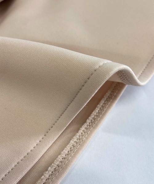 toucher du brise（トゥシェドブリーズ）の「【インフルエンサーyu_koさん】 きれいめ ボートネック トップス 袖 スリット（Tシャツ/カットソー・レディース・ネイビー/カーキ/クリーム・M）」の8枚目の写真