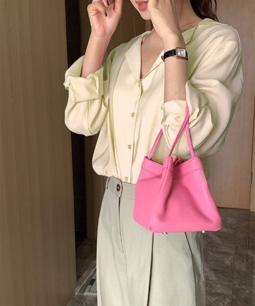 AMELY(エミリー)の「オープンカラーシャツ(シャツ/ブラウス・レディース・グリーン系その他/オフホワイト/ペールイエロー/ブラック・フリー)」の9枚目の写真