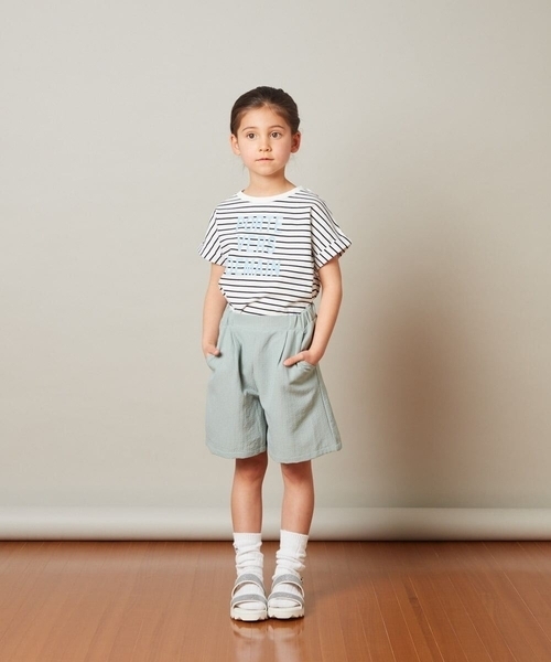a.v.v（アーヴェヴェ）の「[100-130]タックショートパンツ（その他パンツ・キッズ・ブラック/ミント・100/110/120/130）」の4枚目の写真