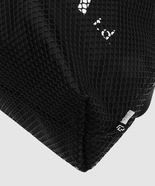 NOMA t.d.（ノーマティーディー）の「Summer Mesh Bag - Large（ショルダーバッグ・メンズ・ブラック/イエロー・ONE SIZE）」の6枚目の写真