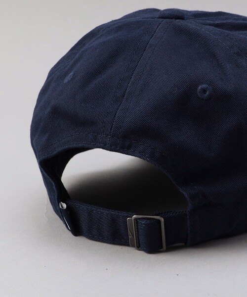 NIKE（ナイキ）の「NIKE/ナイキ HERITAGE86 ESS SWOOSH CAP/ヘリテージ86スウォッシュキャップ/ナイキスポーツウェア ヘリテージ86 アジャスタブルキャップ（キャップ・レディース・ネイビー/ブラック・ONE SIZE）」の7枚目の写真