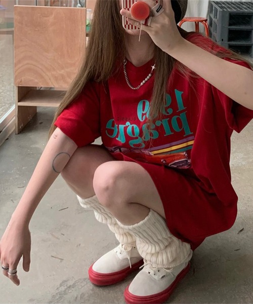 LYEON(リヨン)の「CARプリントBIG Tシャツ(Tシャツ/カットソー・レディース・レッド・FREE)」の2枚目の写真