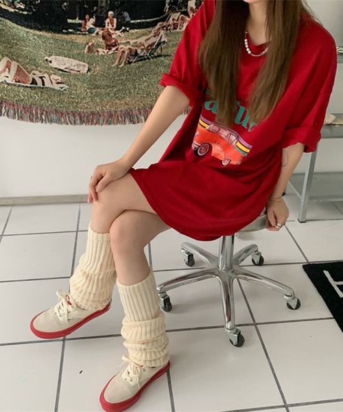 LYEON(リヨン)の「CARプリントBIG Tシャツ(Tシャツ/カットソー・レディース・レッド・FREE)」の9枚目の写真