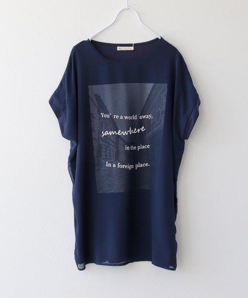 Three Four Time(スリーフォータイム)の「タウン柄3DTシャツ(Tシャツ/カットソー・レディース・オフホワイト/ネイビー/キャメル・FREE)」の2枚目の写真