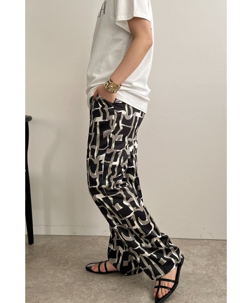 palm RICHE(ポームリシュ)の「ペイントプリントリラックスパンツ(その他パンツ・レディース・ブラック/オフホワイト・M)」の18枚目の写真