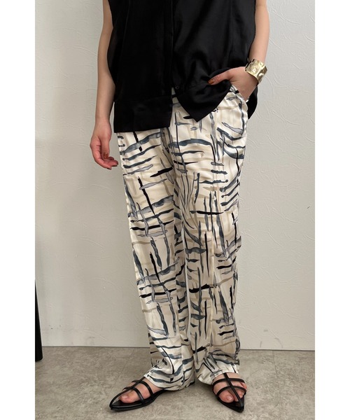 palm RICHE(ポームリシュ)の「ペイントプリントリラックスパンツ(その他パンツ・レディース・ブラック/オフホワイト・M)」の19枚目の写真