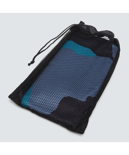 OAKLEY（オークリー）の「オークリー ESSENTIAL BEACH TOWEL/タオル