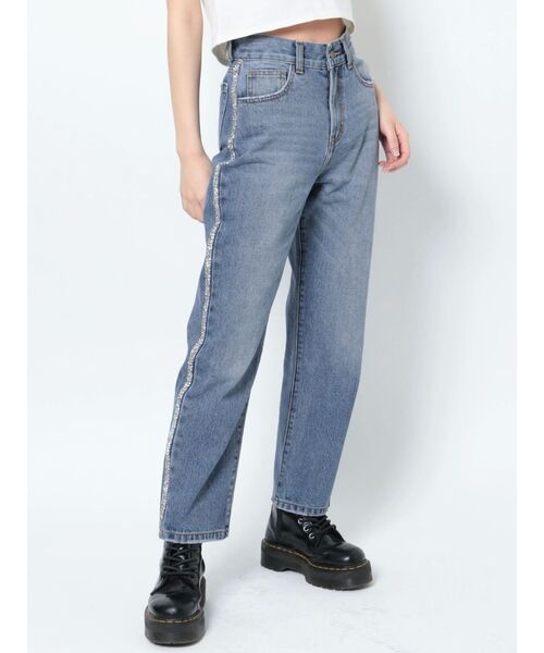 jouetie（ジュエティ）の「サイドラインストーンストレートデニム（デニムパンツ・レディース・ライトブルー/ブラック・SMALL/MEDIUM）」の6枚目の写真