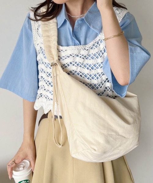 CLEA(クレア)の「クロシェ編みクロップド丈ビスチェトップス(ベスト・レディース・アイボリー/ホワイト・FREE)」の2枚目の写真