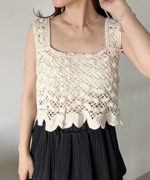 CLEA(クレア)の「クロシェ編みクロップド丈ビスチェトップス(ベスト・レディース・アイボリー/ホワイト・FREE)」の8枚目の写真