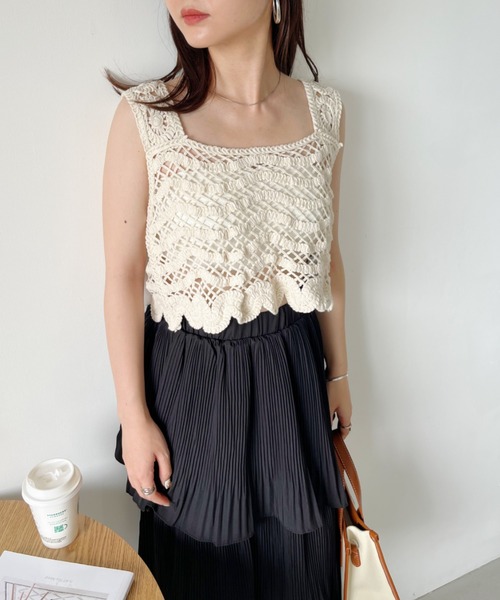 CLEA(クレア)の「クロシェ編みクロップド丈ビスチェトップス(ベスト・レディース・アイボリー/ホワイト・FREE)」の10枚目の写真