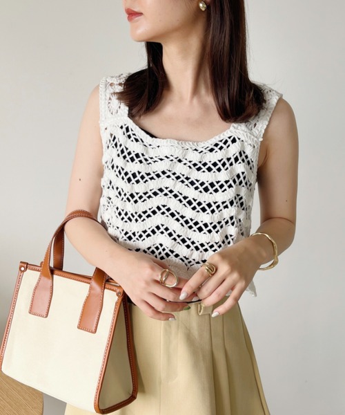 CLEA(クレア)の「クロシェ編みクロップド丈ビスチェトップス(ベスト・レディース・アイボリー/ホワイト・FREE)」の4枚目の写真