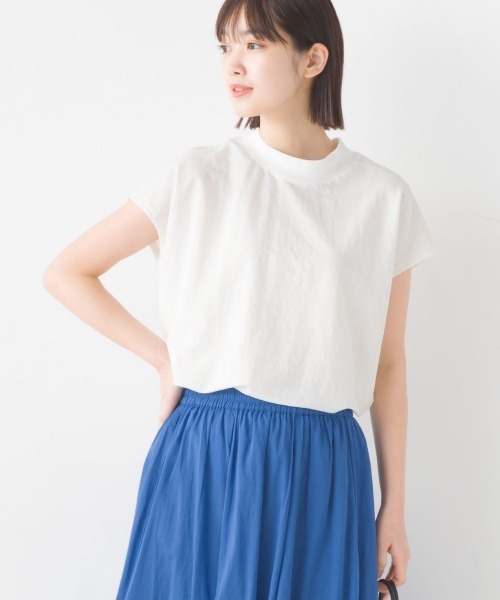 OMNES(オムネス)の「接触冷感裾ラウンドフレンチスリーブプルオーバー(Tシャツ/カットソー・レディース・ブラック/チャコールグレー/ブルー/モカ/イエロー/ホワイト/ブラウン/グリーン/ホワイト系その他/イエロー系その他/ラベンダー/グレー/ネイビー/ブルー系その他/キャメル・FREE)」の2枚目の写真