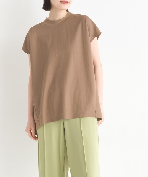 OMNES(オムネス)の「接触冷感裾ラウンドフレンチスリーブプルオーバー(Tシャツ/カットソー・レディース・ブラック/チャコールグレー/ブルー/モカ/イエロー/ホワイト/ブラウン/グリーン/ホワイト系その他/イエロー系その他/ラベンダー/グレー/ネイビー/ブルー系その他/キャメル・FREE)」の21枚目の写真