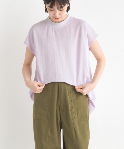 OMNES(オムネス)の「接触冷感裾ラウンドフレンチスリーブプルオーバー(Tシャツ/カットソー・レディース・ブラック/チャコールグレー/ブルー/モカ/イエロー/ホワイト/ブラウン/グリーン/ホワイト系その他/イエロー系その他/ラベンダー/グレー/ネイビー/ブルー系その他/キャメル・FREE)」の16枚目の写真