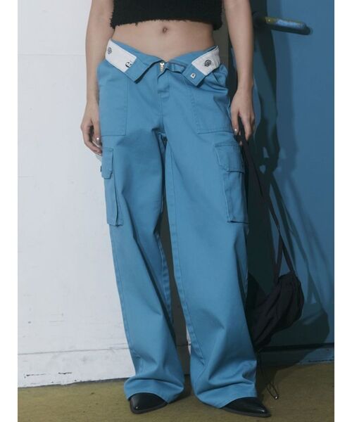 Dickies（ディッキーズ）の「【Dickies別注】カーゴルーズパンツ（カーゴパンツ・レディース・ブラック/アイボリー/ブルー・SMALL/MEDIUM）」の5枚目の写真