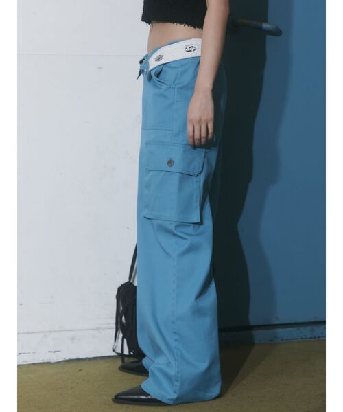 Dickies（ディッキーズ）の「【Dickies別注】カーゴルーズパンツ（カーゴパンツ・レディース・ブラック/アイボリー/ブルー・SMALL/MEDIUM）」の10枚目の写真