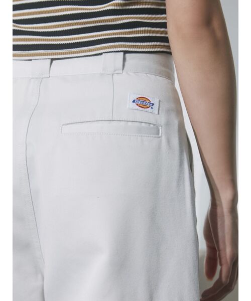 Dickies（ディッキーズ）の「【Dickies別注】カーゴルーズパンツ（カーゴパンツ・レディース・ブラック/アイボリー/ブルー・SMALL/MEDIUM）」の16枚目の写真